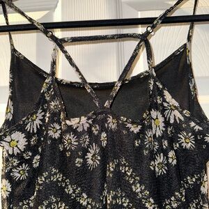 Nice dress with daisies